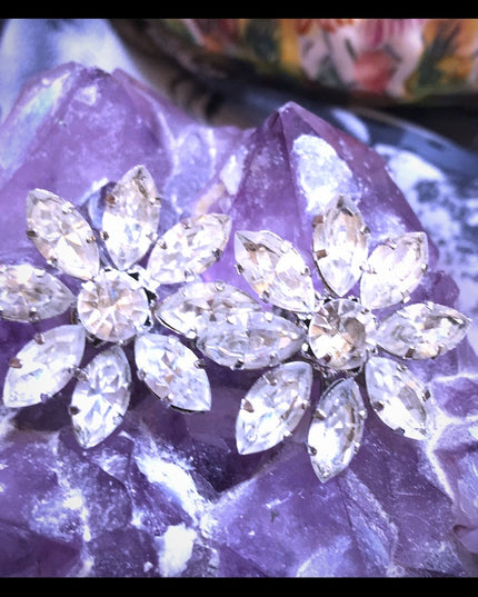 VTG silver crystal flower daisey Clip on earrings