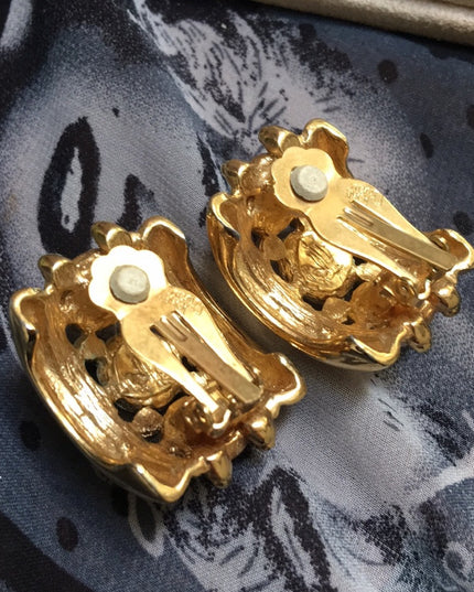 Joan Rivers clip on earrings faux pearl gold tone