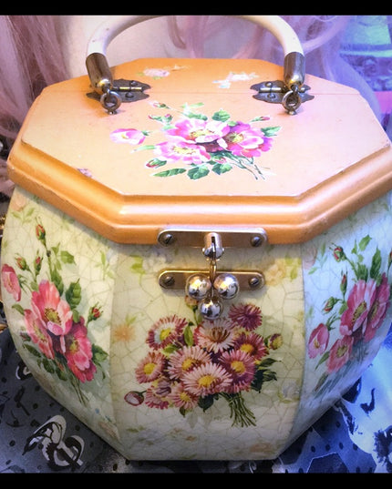 Vintage Wood Box purse flowers soo cute!!