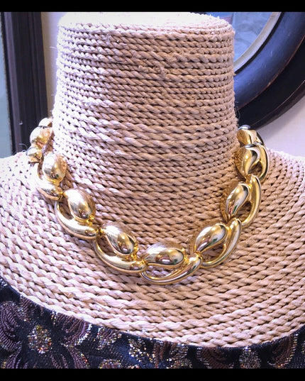 Vintage Heavy chunky gold 1980s Necklace