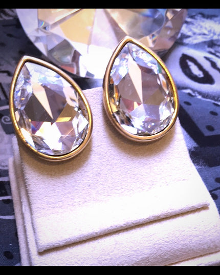 VTG Swarovski (swan) Clear chunky clip on crystal