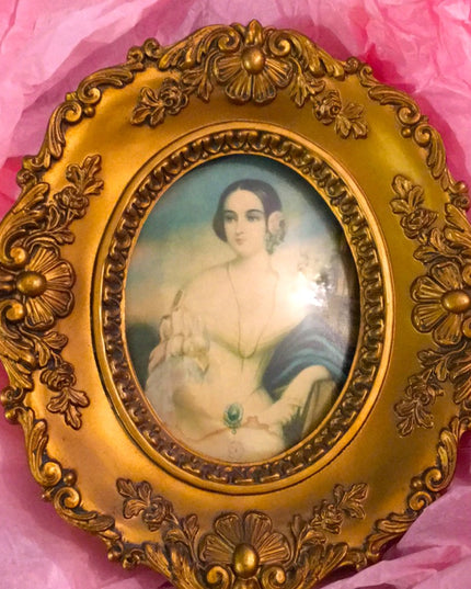 Vintage Cameo creations framed picture