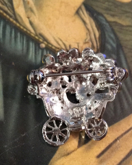 VTG flower bouquet crystal brooch
