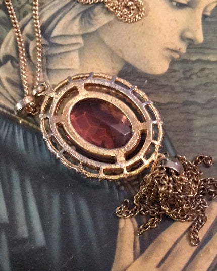 Vintage purple crystal Gold tone pendant necklace