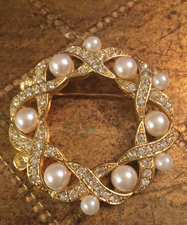 Gold tone Faux pearl crystal wreath brooch