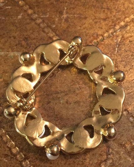 Gold tone Faux pearl crystal wreath brooch