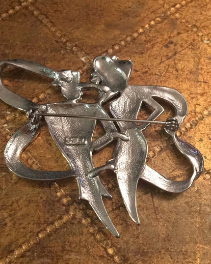 Vintage 1980s Silver tone Classy lady brooch
