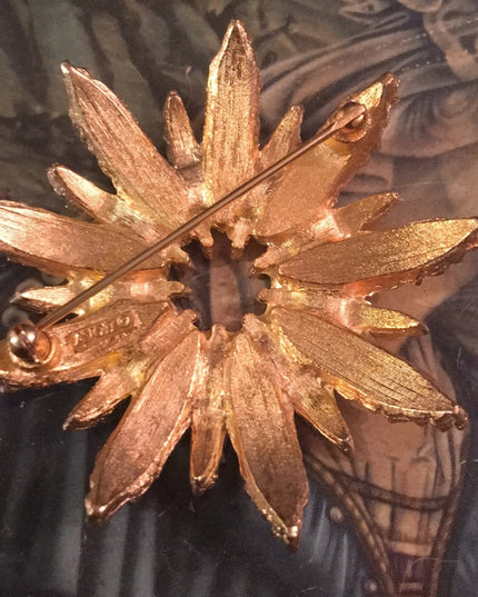 Vintage gold tone Starburst large Avon Brooch