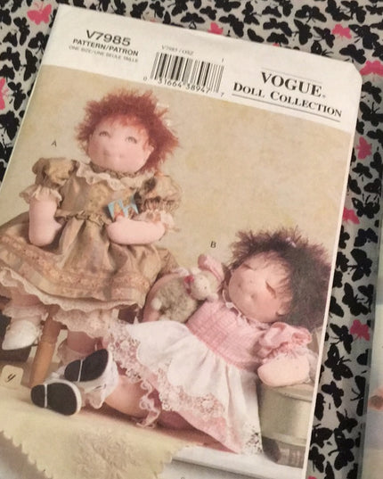 LOT Vogue craft doll Sewing patterns UNCUT Muppets Miss Piggy