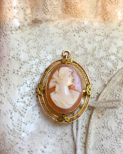 Antique 10k Gold hand carved cameo brooch pendant