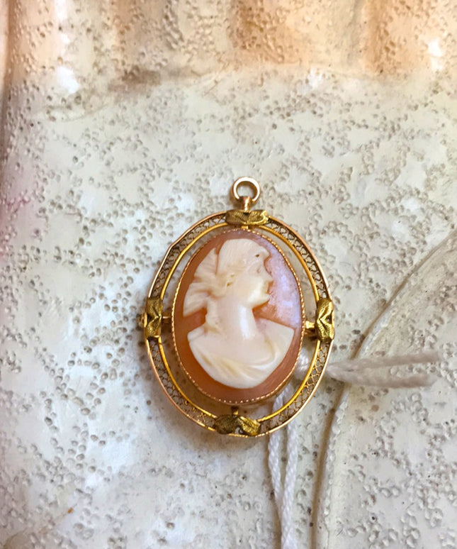 Antique 10k Gold hand carved cameo brooch pendant