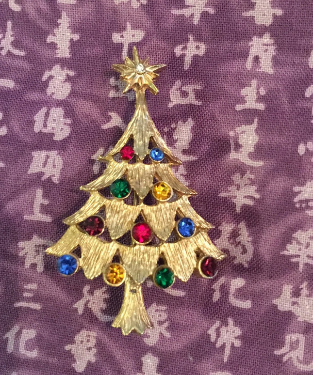 Vintage brushed gold crystal christmas tree brooch
