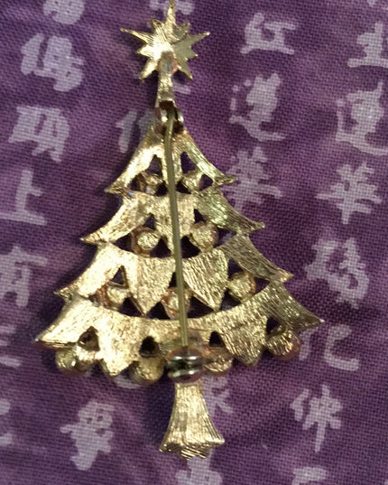 Vintage brushed gold crystal christmas tree brooch