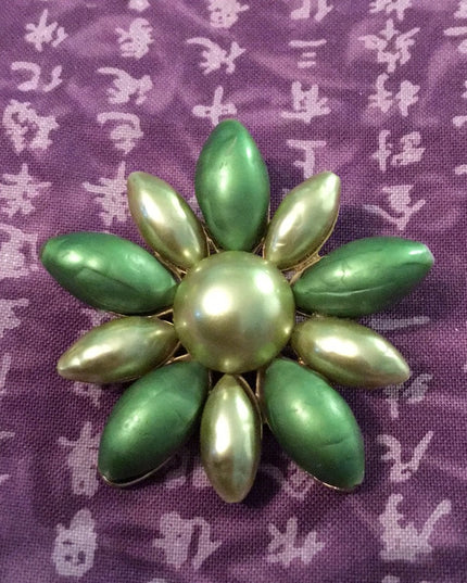 VIntage green faux pearl  flower brooch 1960s