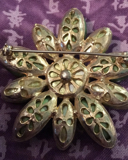 VIntage green faux pearl  flower brooch 1960s