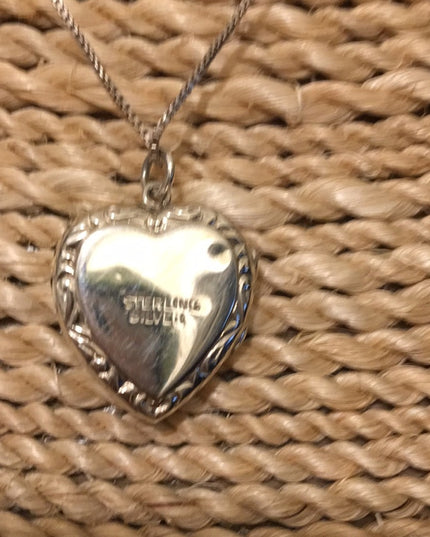 VTG Sterling silver etched heart locket necklace