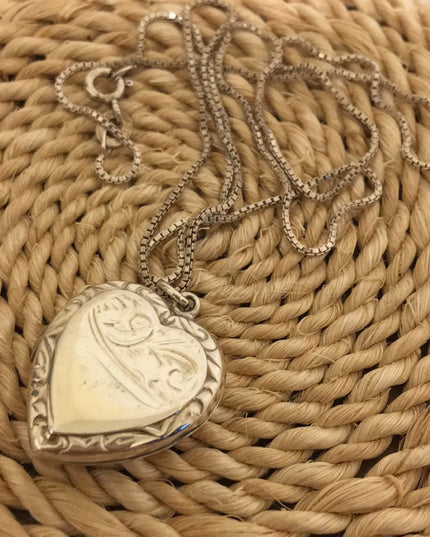 VTG Sterling silver etched heart locket necklace