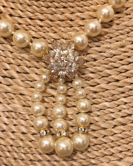 VTG 1980s Faux pearl crystal Necklace gold metal