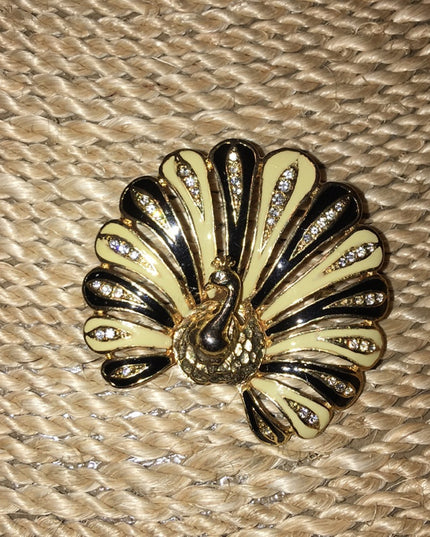 Vintage 1980s Crystal enameled peacock gold finish crystal rhinestone brooch
