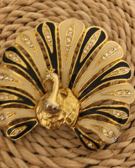 Vintage 1980s Crystal enameled peacock gold finish crystal rhinestone brooch