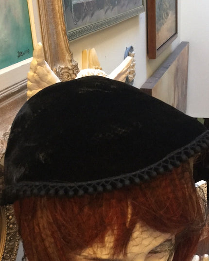 Vintage 1940s Velvet Facinator Black hat