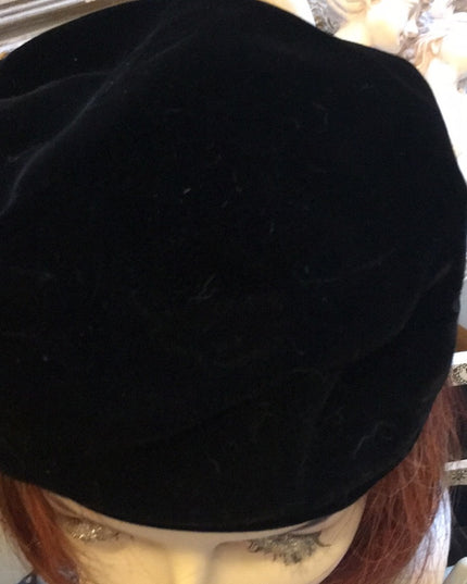 Vintage Black Velvet Sm Hat 1940s