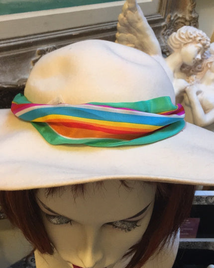 Vintage Cream Felt Liz Claiborne rimmed Hat