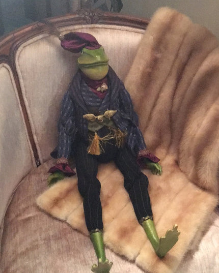 Katherines Collection Royal Frog 27”