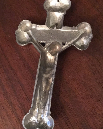 Vintage solid metal silver finish crucifix