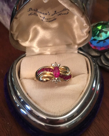 10k gold Ruby Diamond ring Beauty!