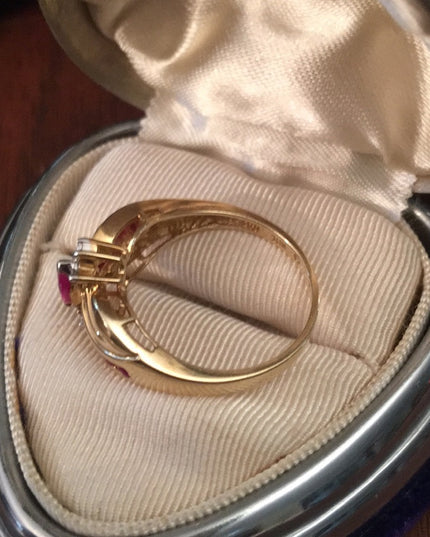 10k gold Ruby Diamond ring Beauty!