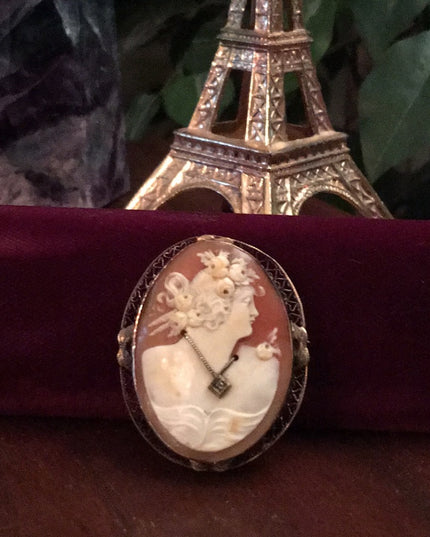 Victoria Antique 14k Gold Cameo W Diamond handcarved