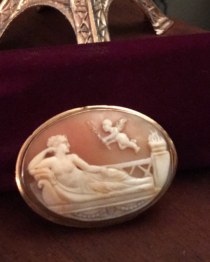 Antique Victorian 14k Gold Angel Cameo Brooch