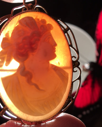 14k Gold Antique Victorian Cameo Brooch Conch