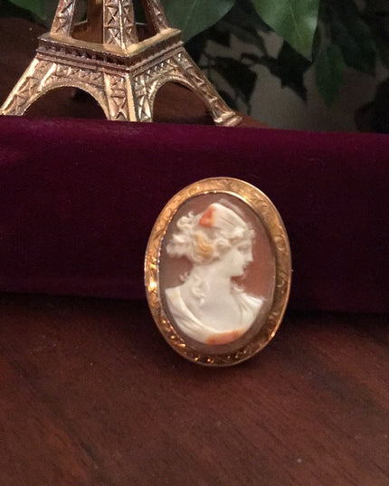Antique Victorian 10k Cameo brooch Beauty!