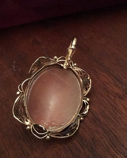Antique Victorian 14k Gold High Relief Cameo necklace pendant