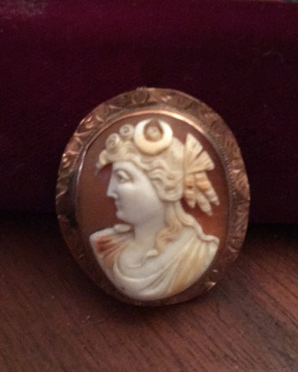 Victorian Antique 10k Gold Cameo Hand carved shell