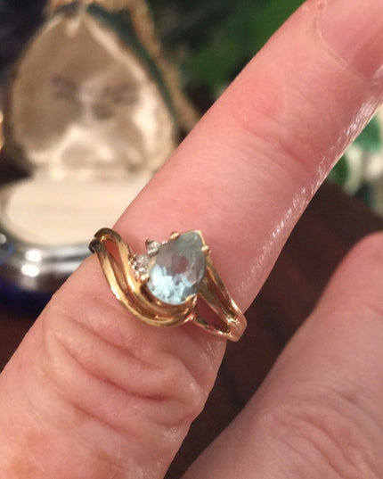 14k Gold Diamond & London Blue Topaz ring