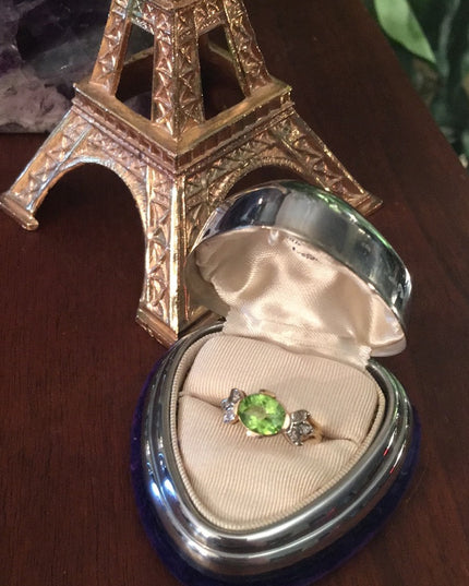 10k Gold diamond & Peridot ring w/appraisal