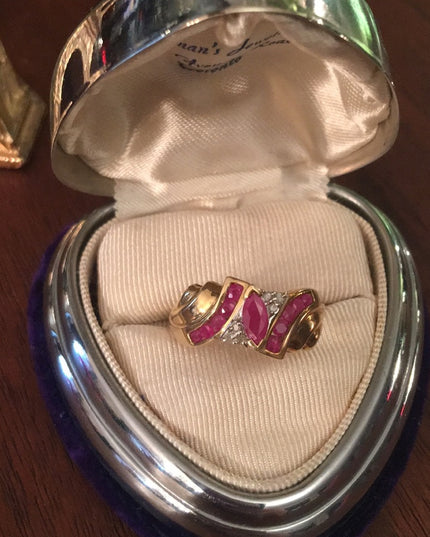 10k Gold diamond & Ruby ring w/appraisal