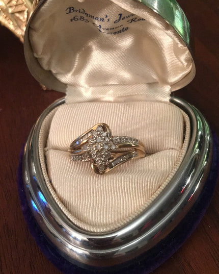 10k Gold Vintage diamond cluster ring w- appraisal