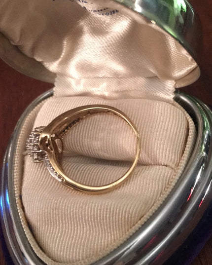 10k Gold Vintage diamond cluster ring w- appraisal
