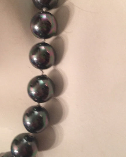 Chunky silver metalic heavy glass pearls Tahisian color