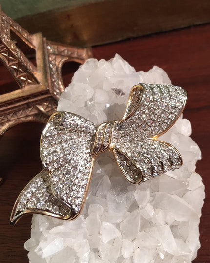 VTG gold tone rhinestone bow brooch