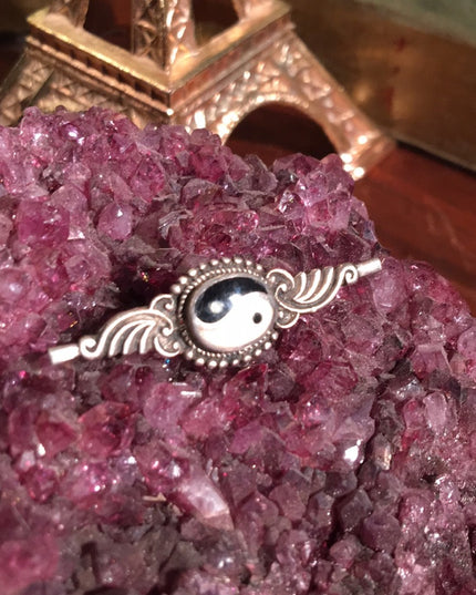 Vintage sterling silver yin yang bar brooch