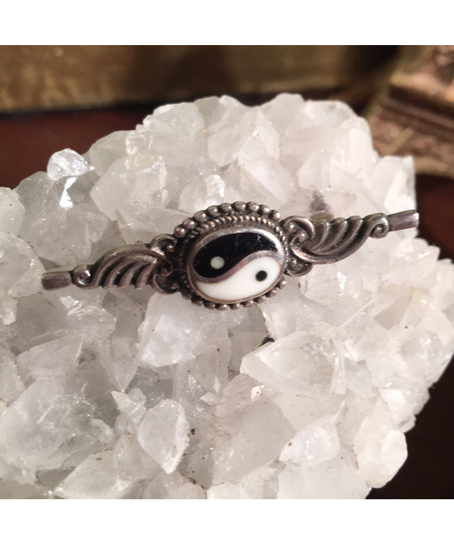 Vintage sterling silver yin yang bar brooch