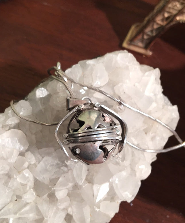 Vintage Sterling  Photo sphere pendant necklace
