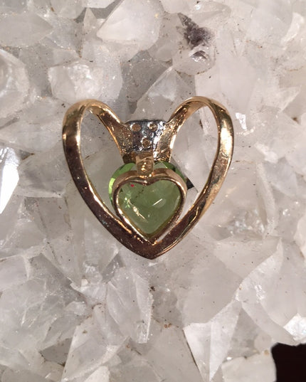 14k Gold Diamond peridot heart pendant