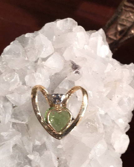 14k Gold Diamond peridot heart pendant