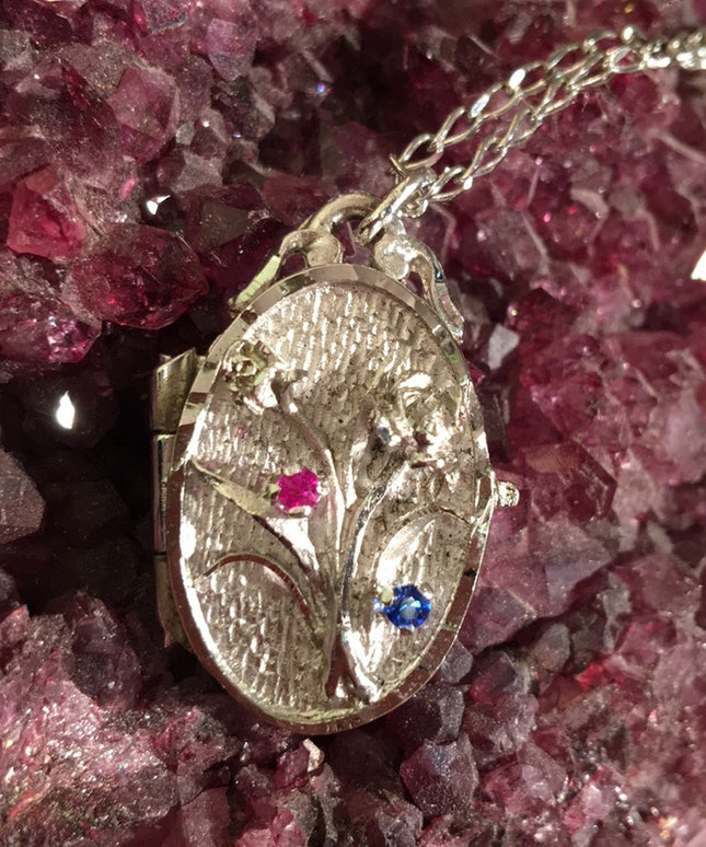 Vintage 1960s Sterling rhodium flower locket